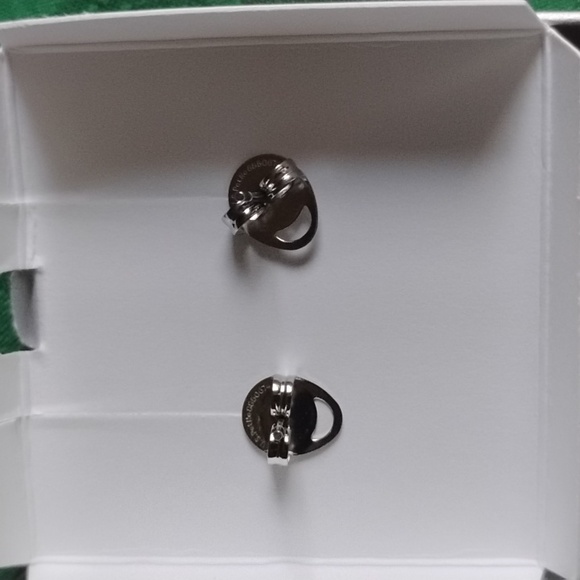 Elegant White Pearl Stud Earrings By Honora - Picture 4 of 4